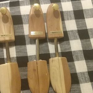 BLK SMITH shoe trees. Made of ceder and polished brass.